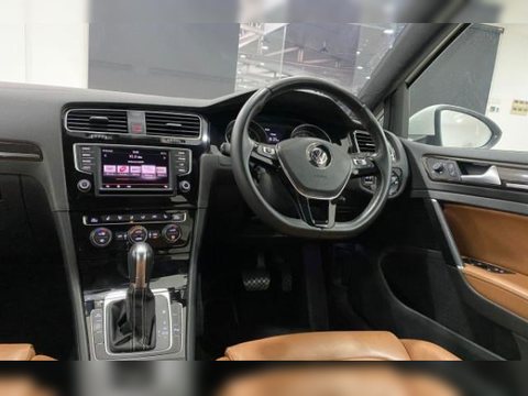 2016 Volkswagen Golf photo 17