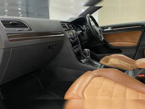 2016 Volkswagen Golf photo 22