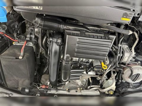 2016 Volkswagen Golf photo 46